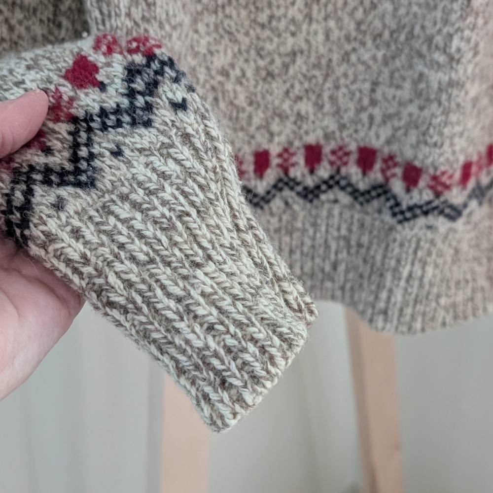 SOLD✨ Vintage L.L. Bean Nordic Patterned Sweater, Sz M - Picture 6 of 7